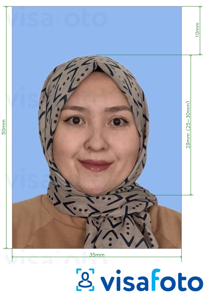 马来西亚工作许可证 35x50 毫米 的标准尺寸照片示例