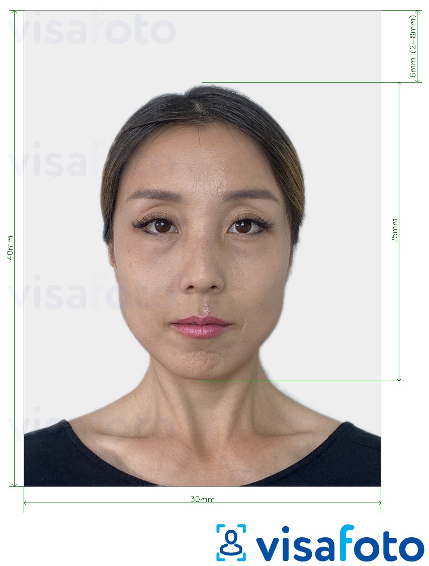 日本居留卡或资格证书30x40毫米 的标准尺寸照片示例