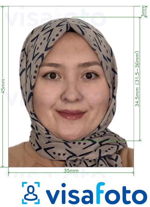 乌兹别克斯坦护照35x45毫米 的标准尺寸照片示例
